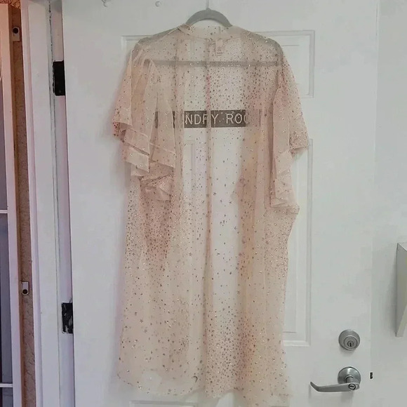 Victoria’s Secret Beige Glitter Star Robe - Picture 10 of 13